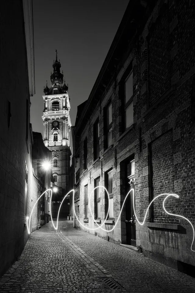 Mons