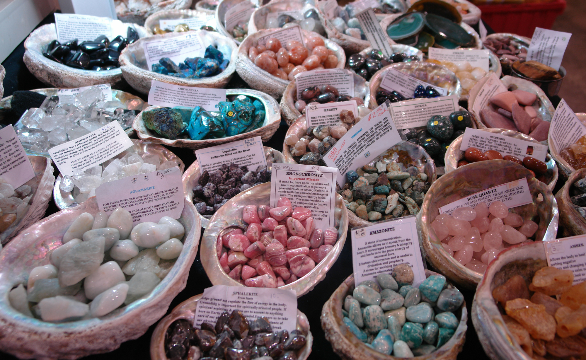 8 Ways To Showcase Your Gemstone Art