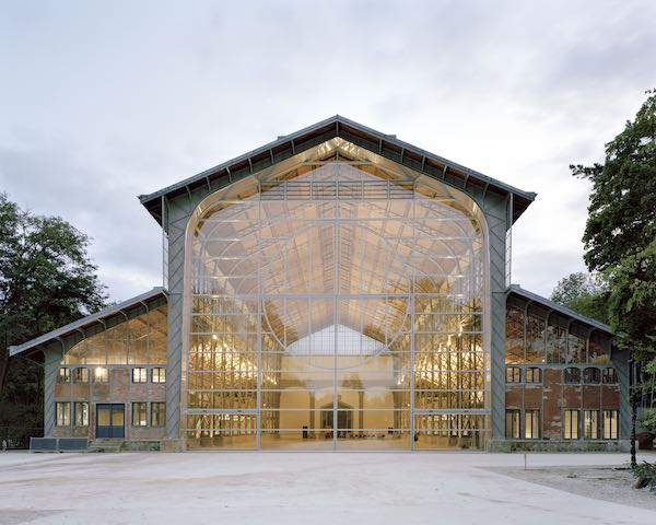 Les Friches - New culture in old buildings in Paris