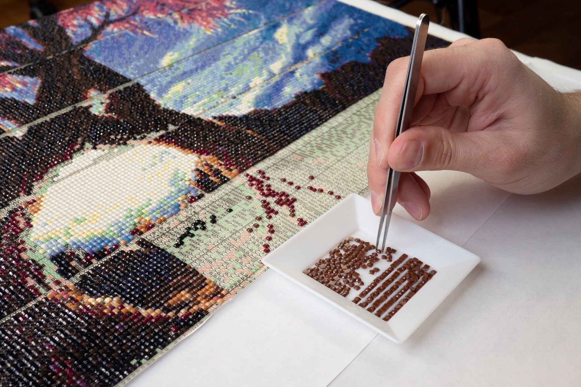 Diamond Painting: Where Mosaic And Paint By Numbers Converge