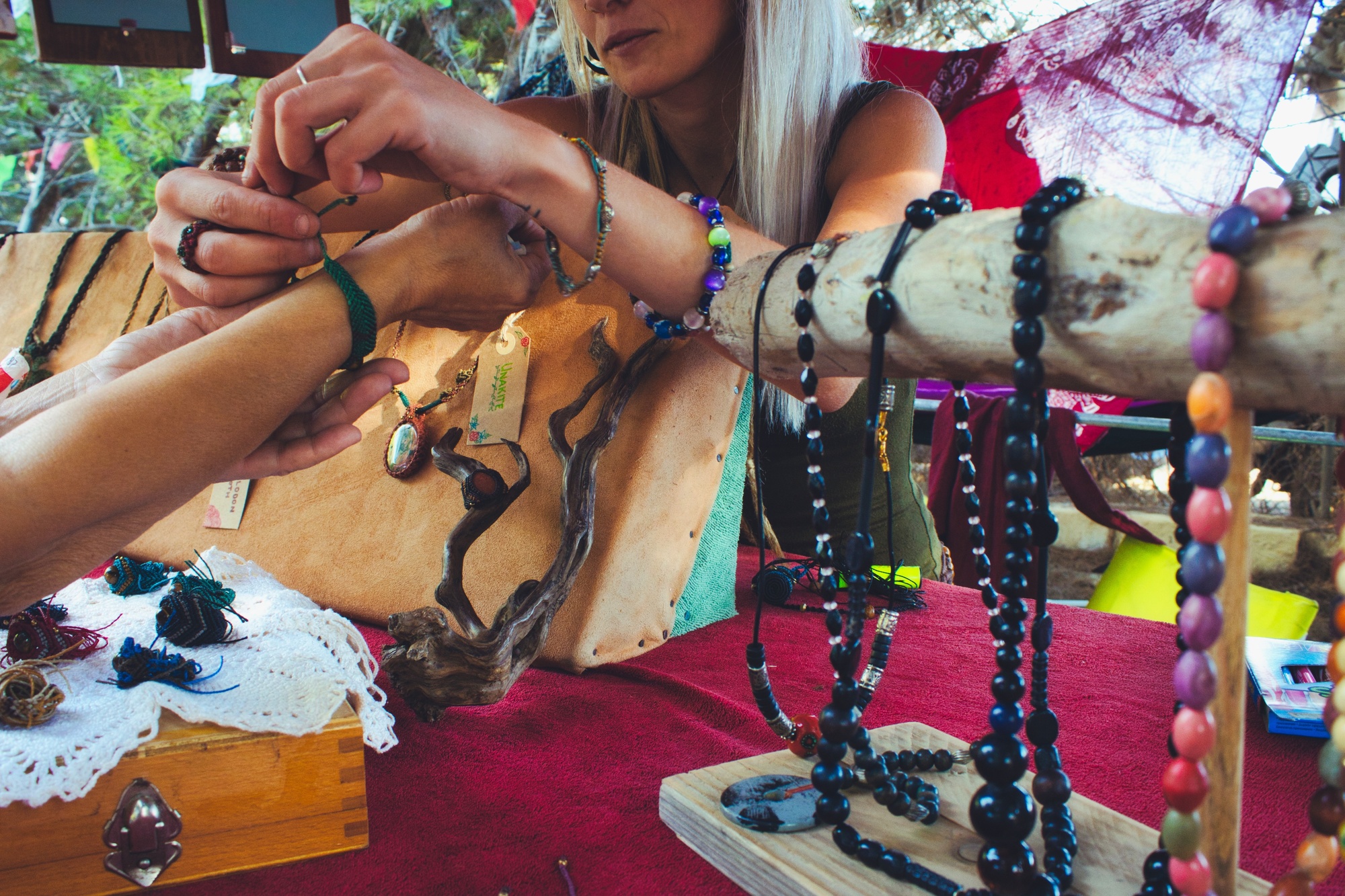 Craft Show Tips: Maximizing Your Experience As An Attendee