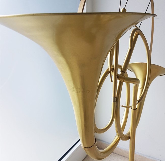 Making a sculpture with brass and music