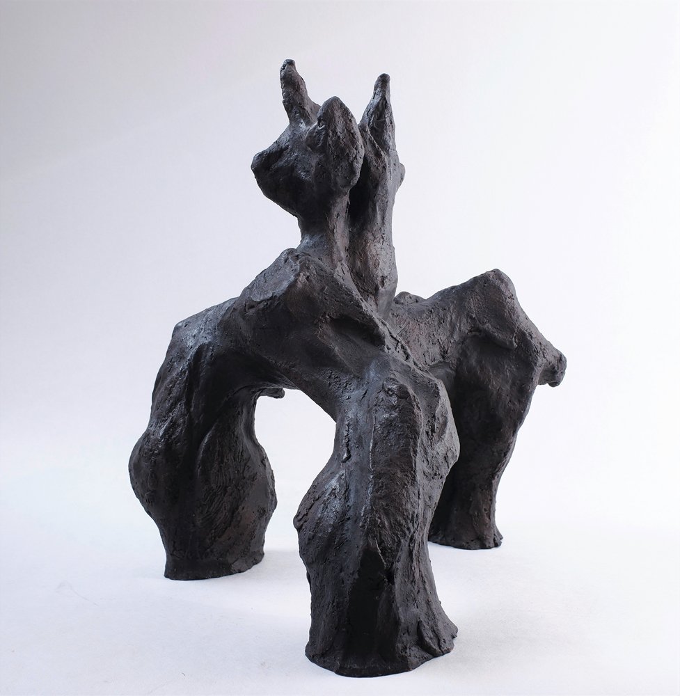 Mabis, grès cérame, patine noire reflets brun foncé, 43x40x34 cm (1)
