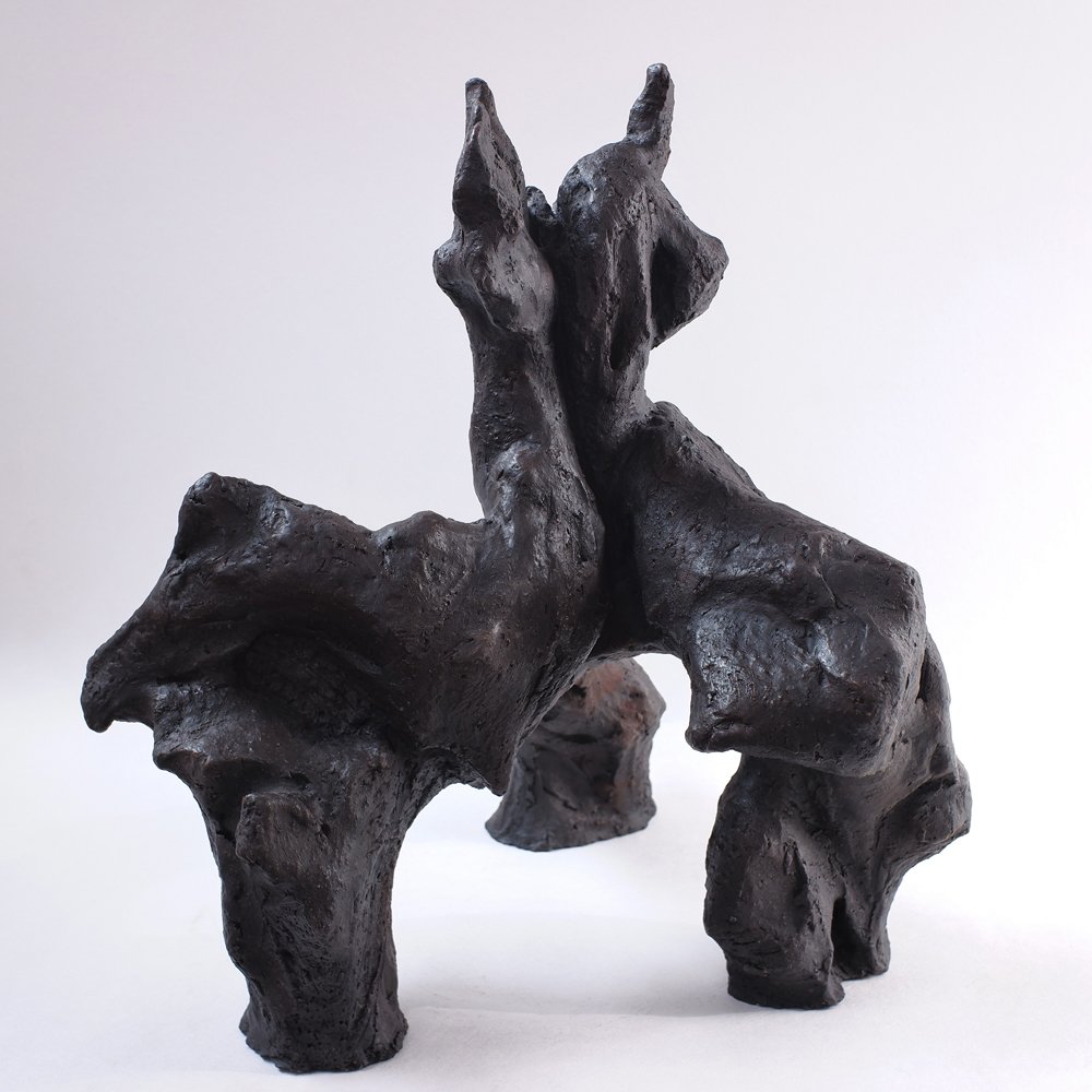 Mabis, grès cérame, patine noire reflets brun foncé, 43x40x34 cm (1)