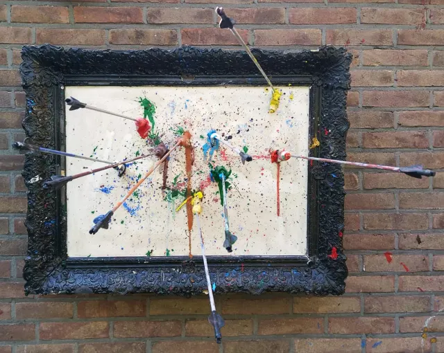 Crazy world, crazy art!