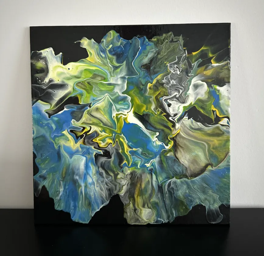 Verdant Pulse · 2022 · 25×25 cm