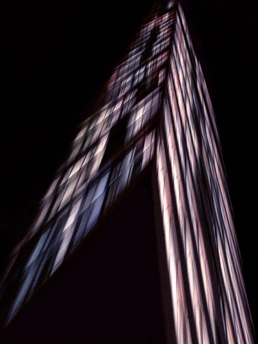 ANGULAR SCRAPER I · 2015 · 70×85 cm