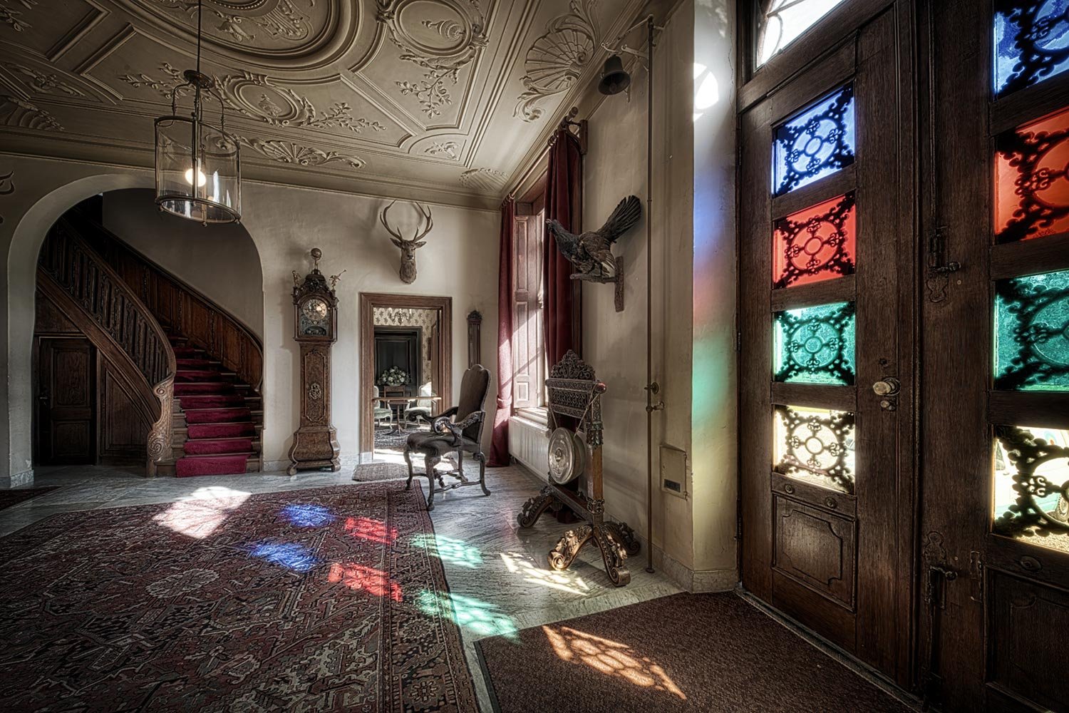 colors shine through