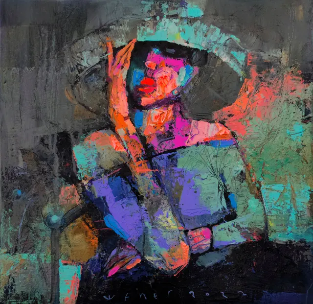 LADY WAITING FOR AN ORDER