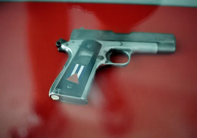 Smith & Wesson of Che Guevara / Palast de la Revolution / Havanna