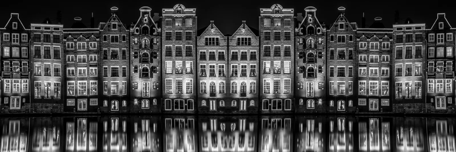 Amsterdam double reflected · 2021 · 210×70 cm
