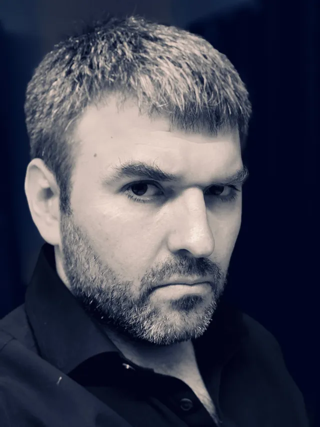 Armen Manukuan-Burovtsov