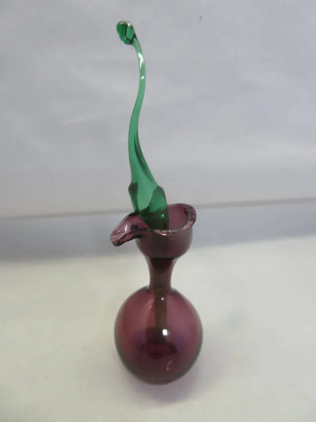 Glas geblazen wensflesje aubergine nr 67