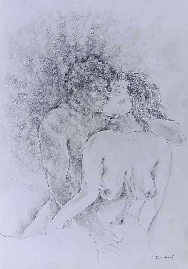 Kissing her