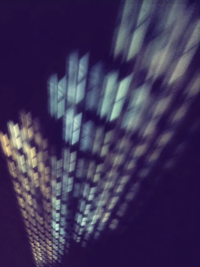 HOVERING PANES I